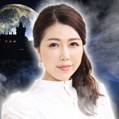 鈴蘭レイナ先生